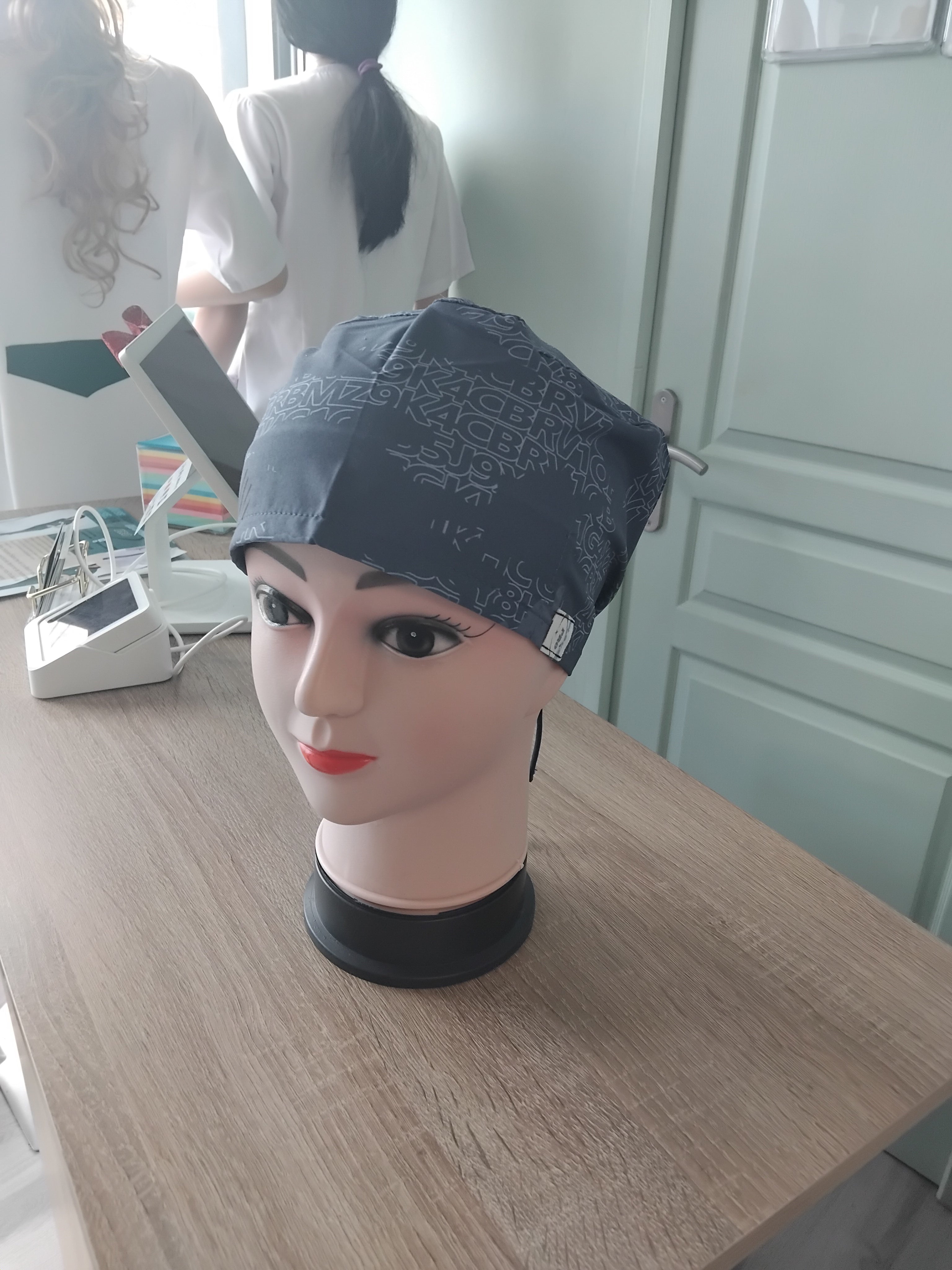 Patterned and coloured unisex surgical cap – standard size